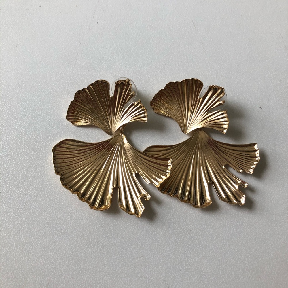 Gingko Leaf Earrings NWOT